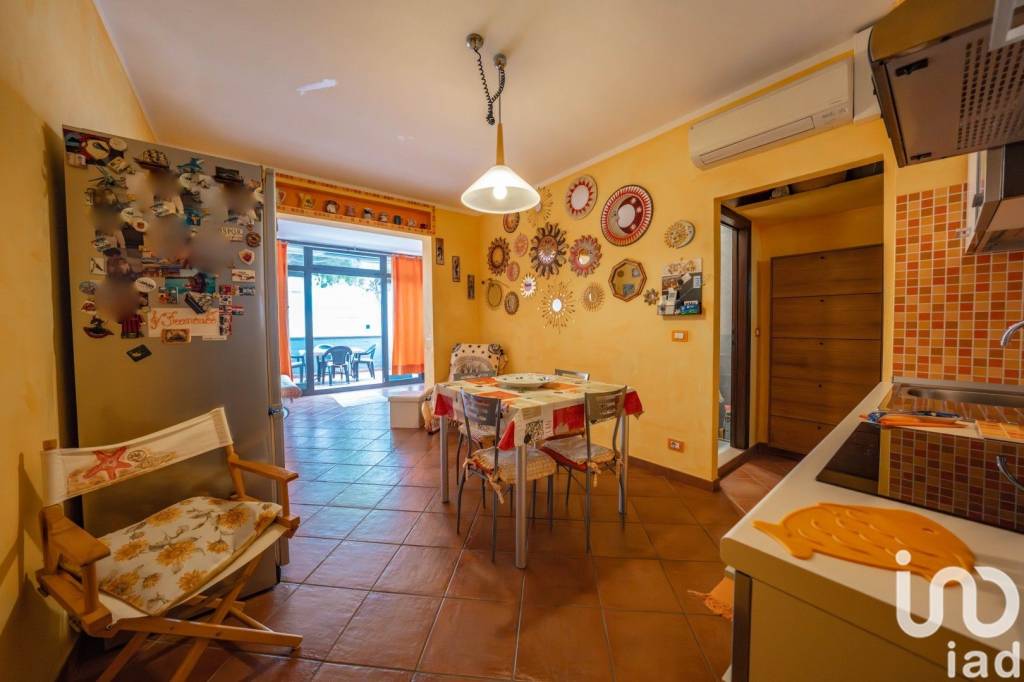 appartamento in vendita a Comacchio in zona Porto Garibaldi