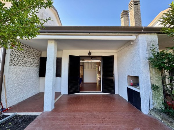 casa indipendente in vendita a Comacchio in zona Lido degli Scacchi