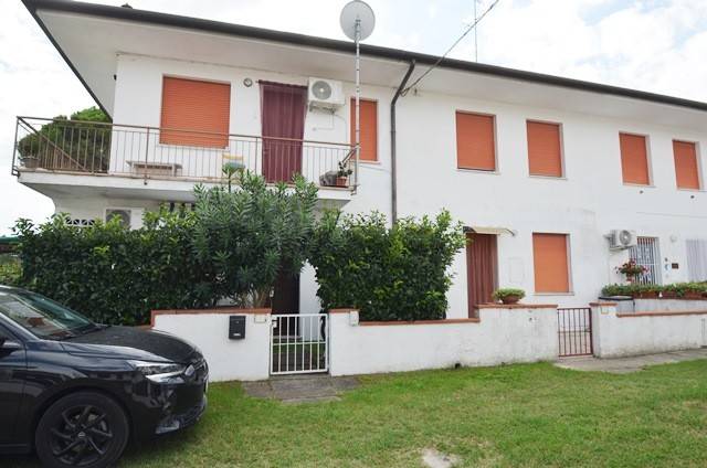 appartamento in vendita a Comacchio in zona Lido di Volano