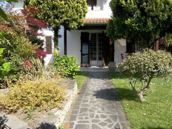 casa indipendente in vendita a Comacchio in zona Lido delle Nazioni
