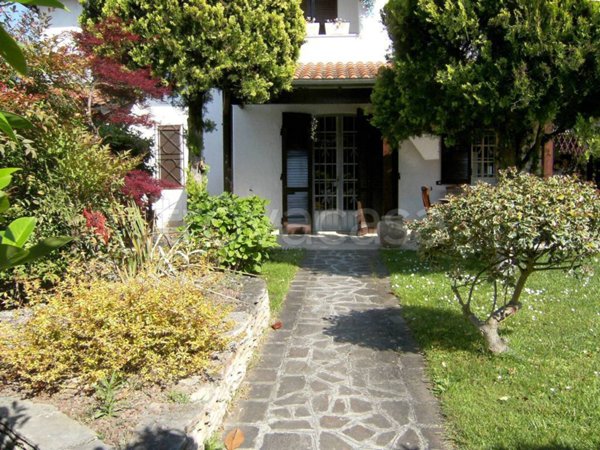 casa indipendente in vendita a Comacchio in zona Lido delle Nazioni