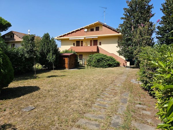 casa indipendente in vendita a Comacchio in zona San Giuseppe