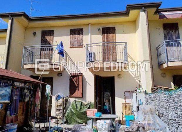 appartamento in vendita a Comacchio in zona Lido degli Scacchi
