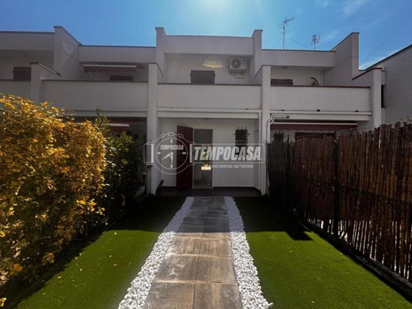 appartamento in vendita a Comacchio in zona Porto Garibaldi