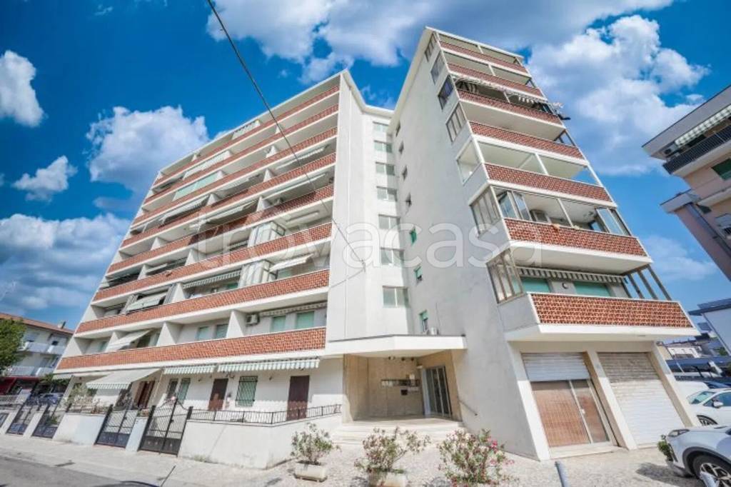 appartamento in vendita a Comacchio in zona Lido di Pomposa