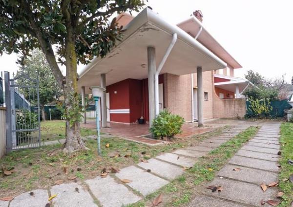 casa indipendente in vendita a Comacchio in zona Lido delle Nazioni