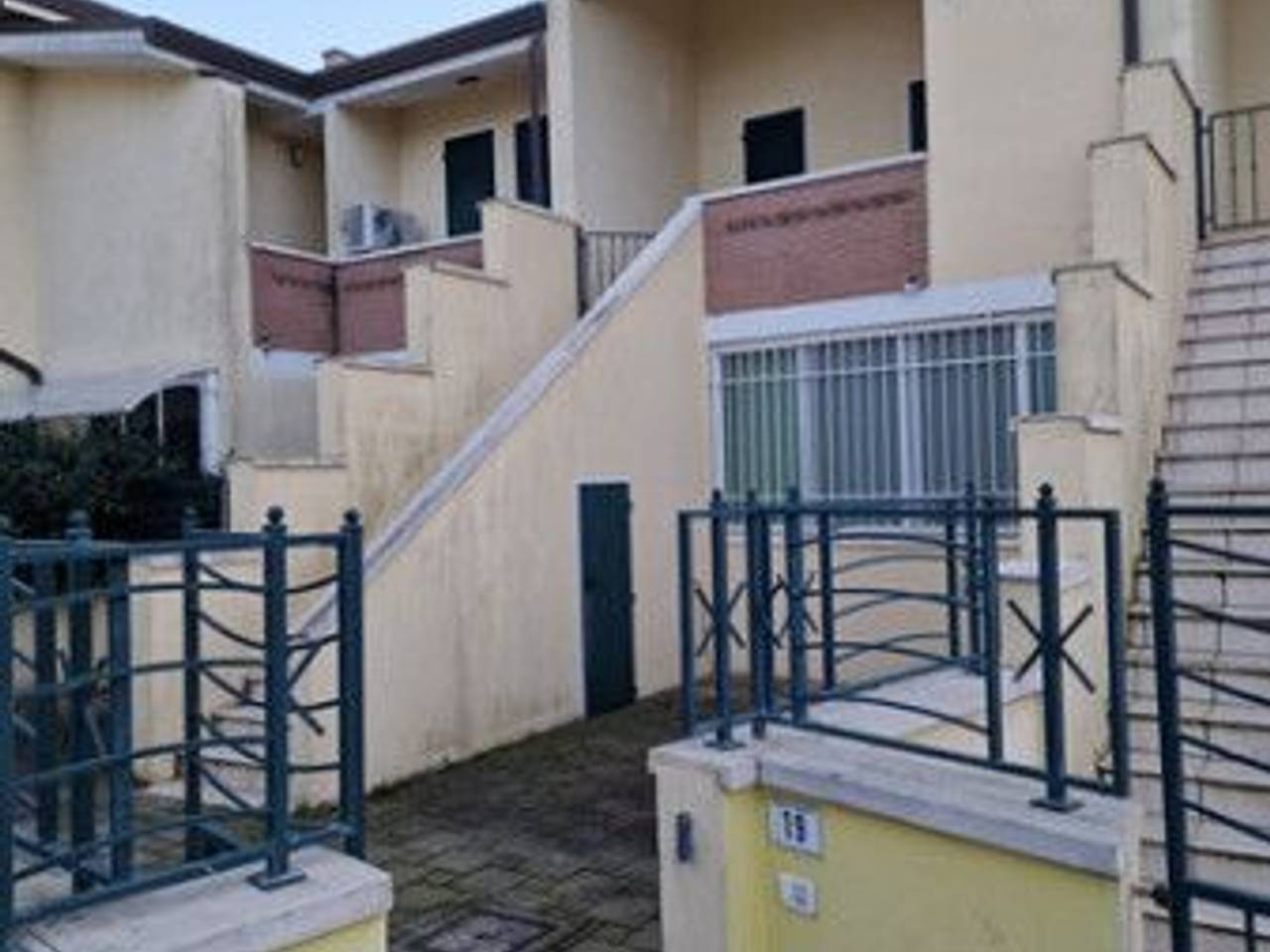 casa indipendente in vendita a Comacchio in zona Lido degli Scacchi
