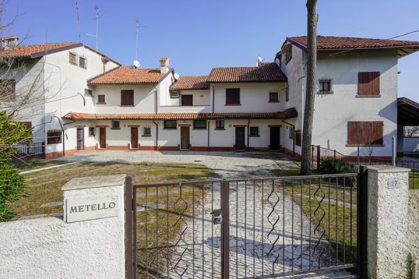casa indipendente in vendita a Comacchio in zona Lido degli Estensi