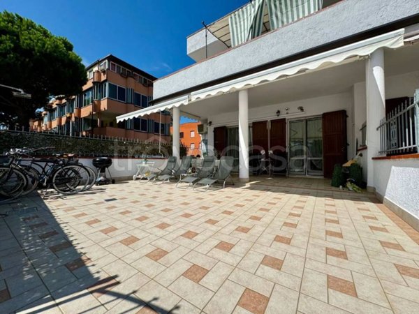 appartamento in vendita a Comacchio in zona Lido degli Scacchi