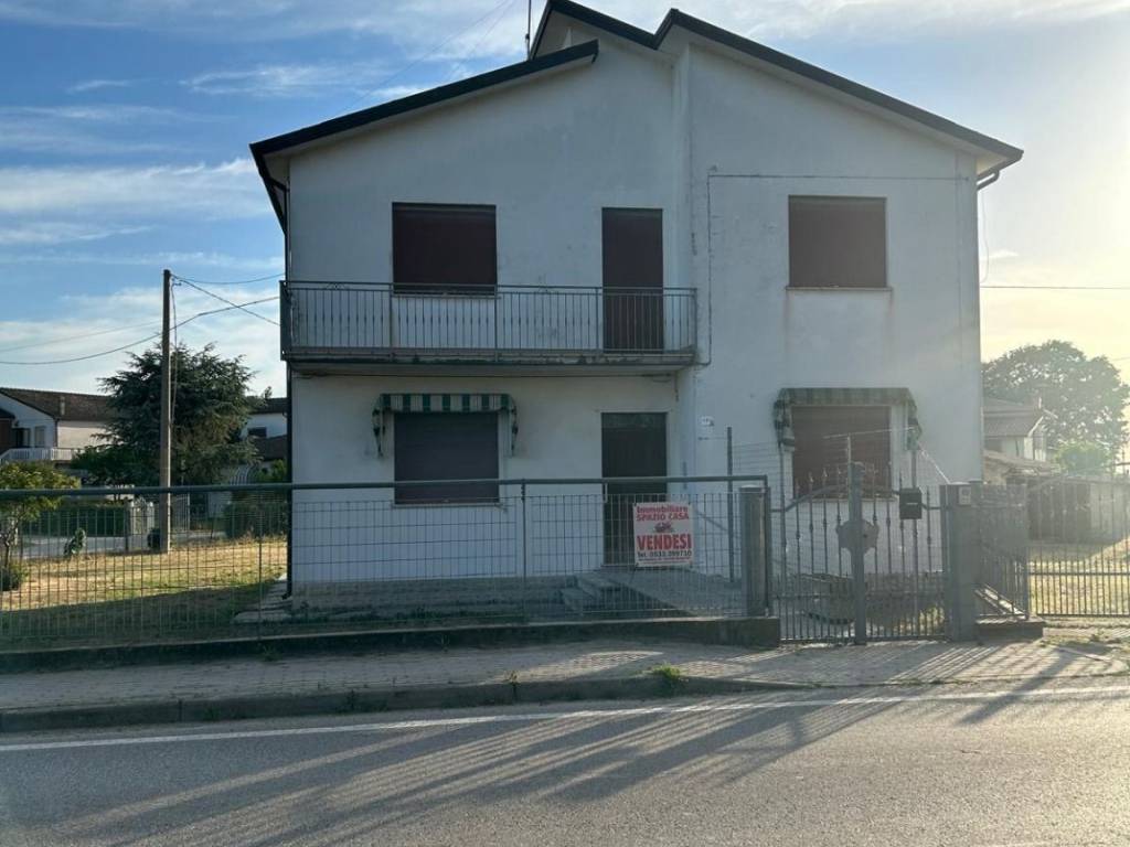casa indipendente in vendita a Comacchio