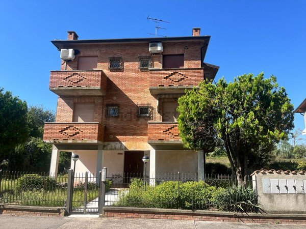 appartamento in vendita a Comacchio in zona Lido di Volano