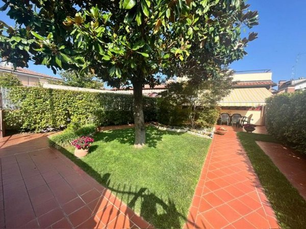 casa indipendente in vendita a Comacchio in zona Lido delle Nazioni