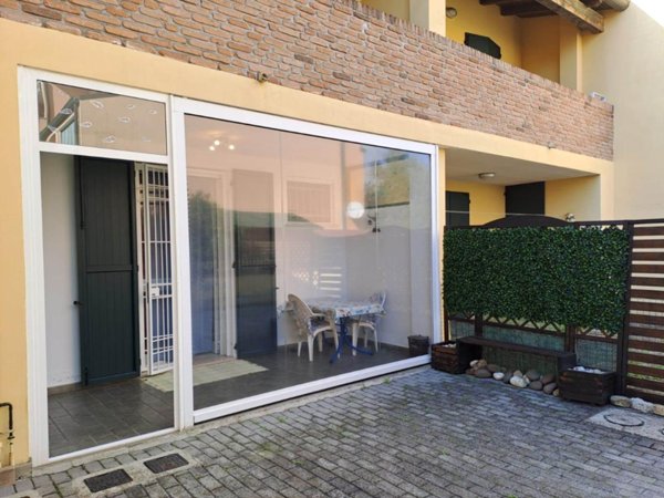casa indipendente in vendita a Comacchio in zona Lido degli Estensi