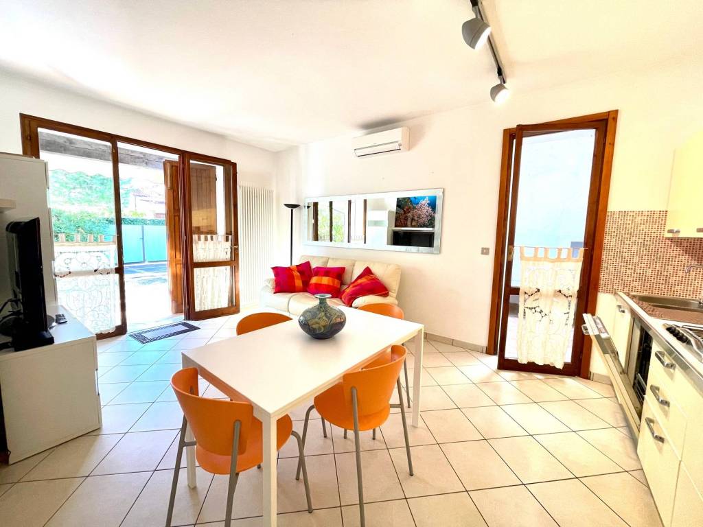 casa indipendente in vendita a Comacchio in zona Lido di Spina