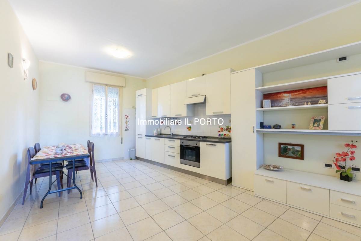 appartamento in vendita a Comacchio in zona Lido degli Estensi