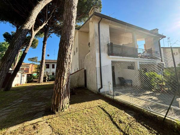 casa indipendente in vendita a Comacchio in zona Lido degli Estensi