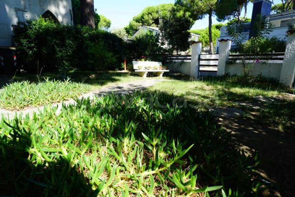 casa indipendente in vendita a Comacchio in zona Lido di Spina