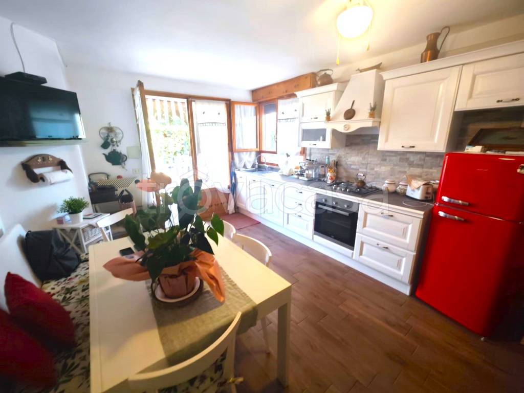 appartamento in vendita a Comacchio in zona Porto Garibaldi