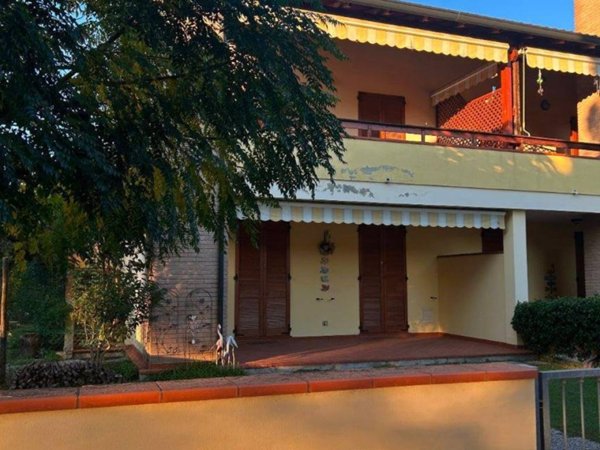 casa indipendente in vendita a Comacchio in zona Lido di Volano