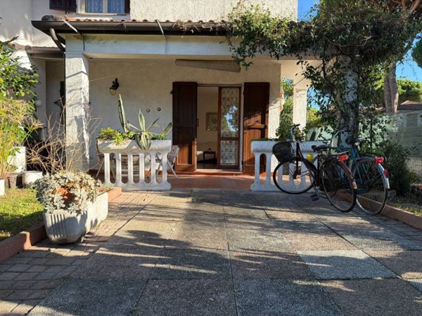 casa indipendente in vendita a Comacchio in zona Lido delle Nazioni