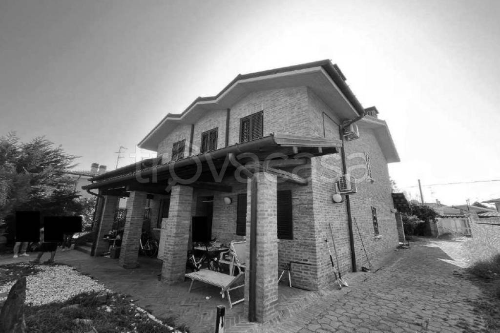 casa indipendente in vendita a Comacchio in zona Porto Garibaldi