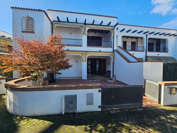 casa indipendente in vendita a Comacchio in zona Lido degli Estensi
