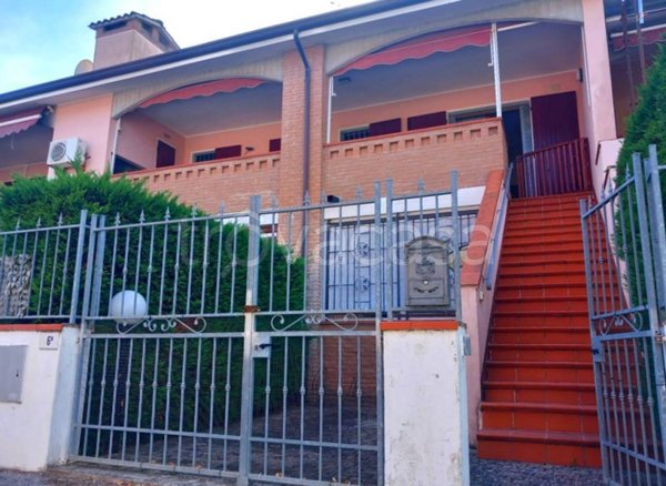 casa indipendente in vendita a Comacchio in zona Lido di Pomposa