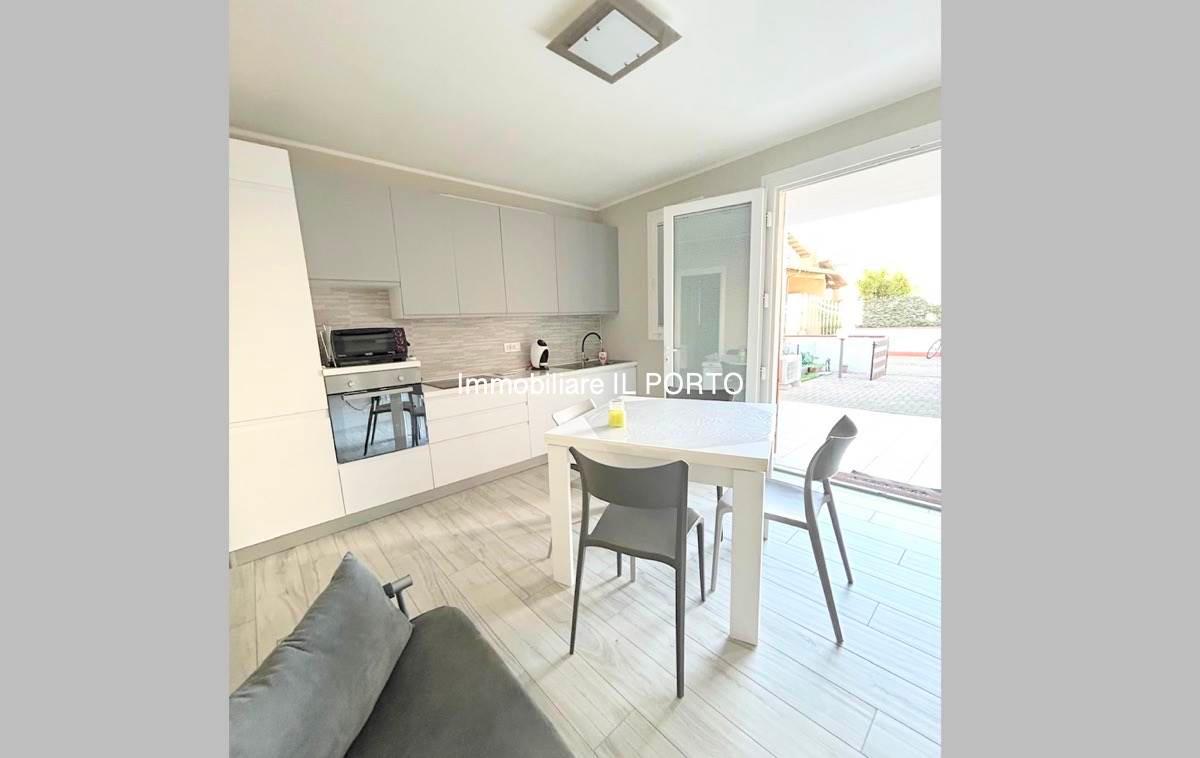 appartamento in vendita a Comacchio in zona Lido degli Estensi