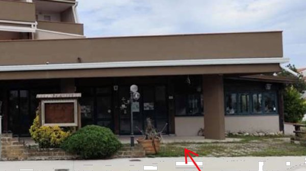 negozio in vendita a Comacchio in zona Lido delle Nazioni