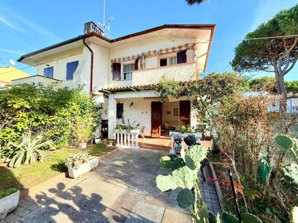 casa indipendente in vendita a Comacchio in zona Lido delle Nazioni