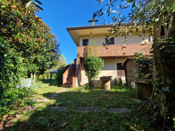 casa indipendente in vendita a Comacchio in zona Lido degli Scacchi