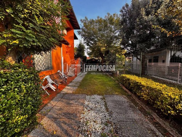 appartamento in vendita a Comacchio in zona Lido delle Nazioni