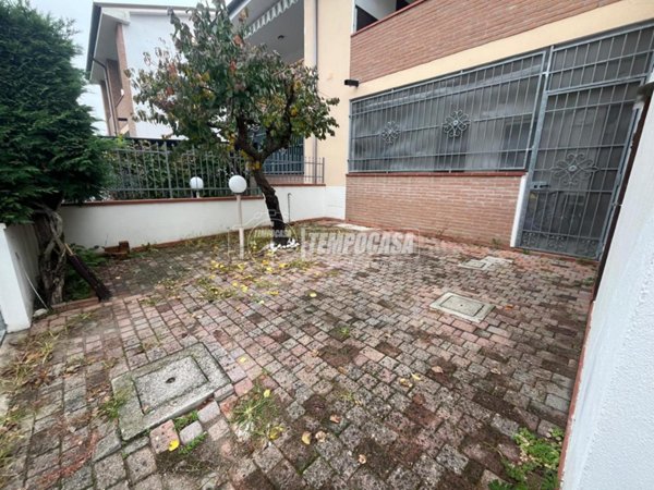 appartamento in vendita a Comacchio in zona Porto Garibaldi