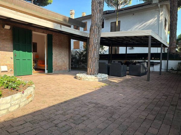 casa indipendente in vendita a Comacchio in zona Lido di Spina