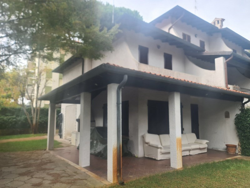 casa indipendente in vendita a Comacchio in zona Lido di Spina