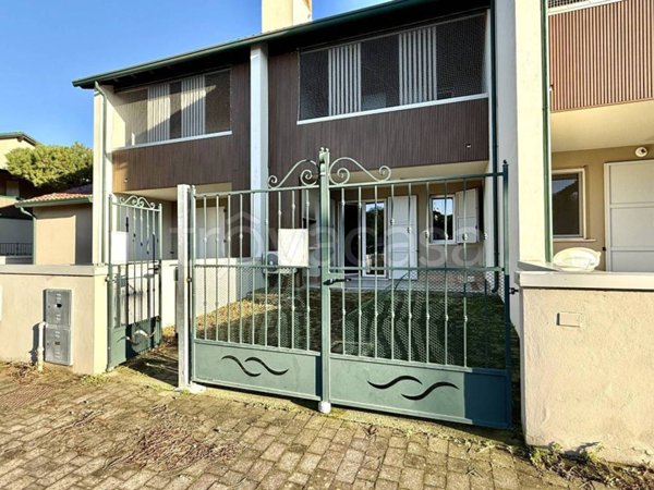 casa indipendente in vendita a Comacchio in zona Lido delle Nazioni