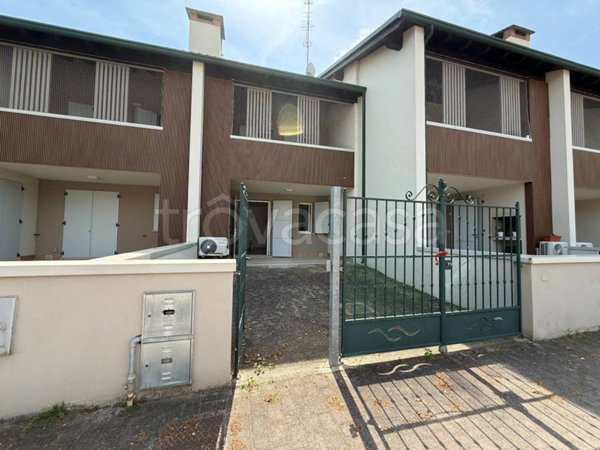 casa indipendente in vendita a Comacchio in zona Lido delle Nazioni