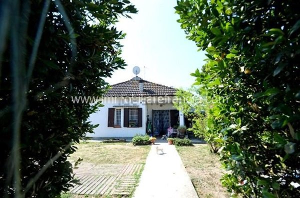 casa indipendente in vendita a Comacchio in zona Lido degli Scacchi
