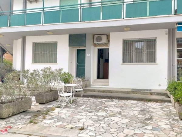 appartamento in vendita a Comacchio in zona Lido degli Estensi