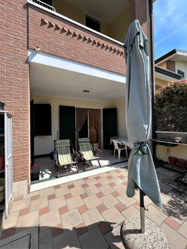 casa indipendente in vendita a Comacchio in zona Lido degli Scacchi