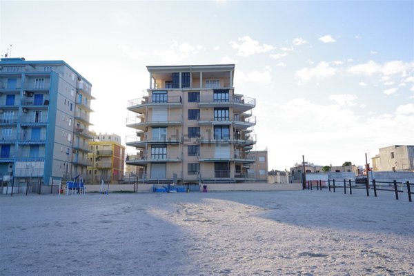 appartamento in vendita a Comacchio in zona Lido degli Scacchi