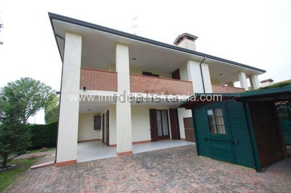 casa indipendente in vendita a Comacchio in zona Lido delle Nazioni