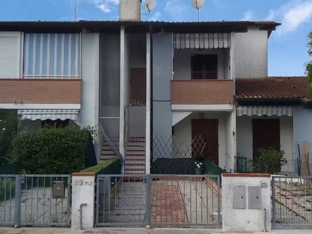 appartamento in vendita a Comacchio in zona Lido di Volano