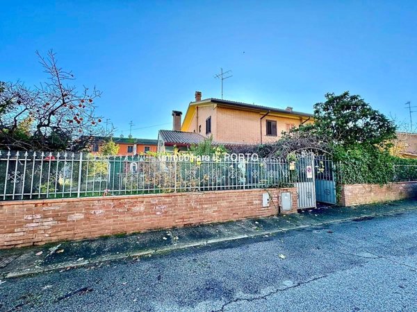 casa indipendente in vendita a Comacchio in zona Lido degli Scacchi