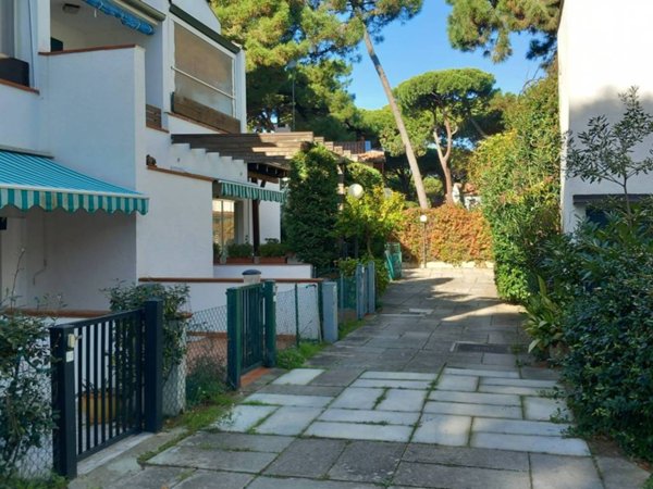 casa indipendente in vendita a Comacchio in zona Lido di Spina