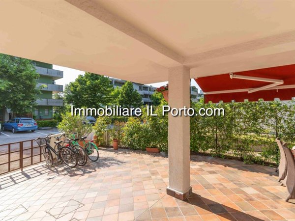 casa indipendente in vendita a Comacchio in zona Lido degli Estensi