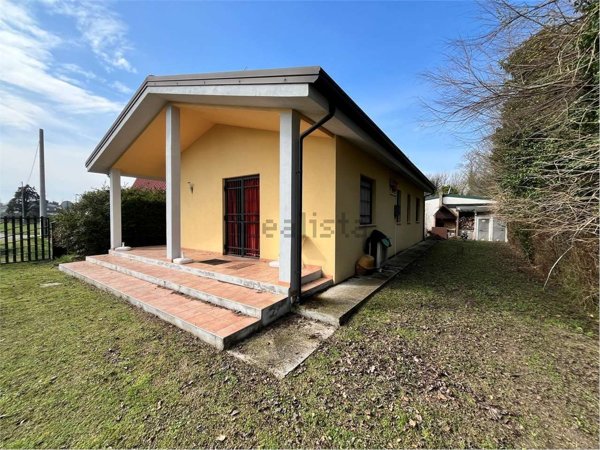 casa indipendente in vendita a Comacchio in zona Lido di Pomposa