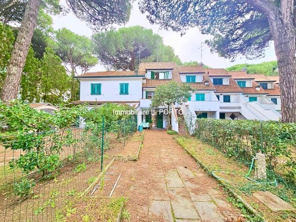casa indipendente in vendita a Comacchio in zona Lido di Spina
