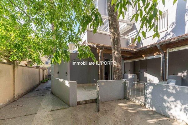 appartamento in vendita a Comacchio in zona Lido degli Estensi