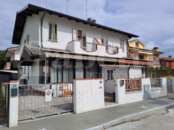 casa indipendente in vendita a Comacchio in zona Porto Garibaldi